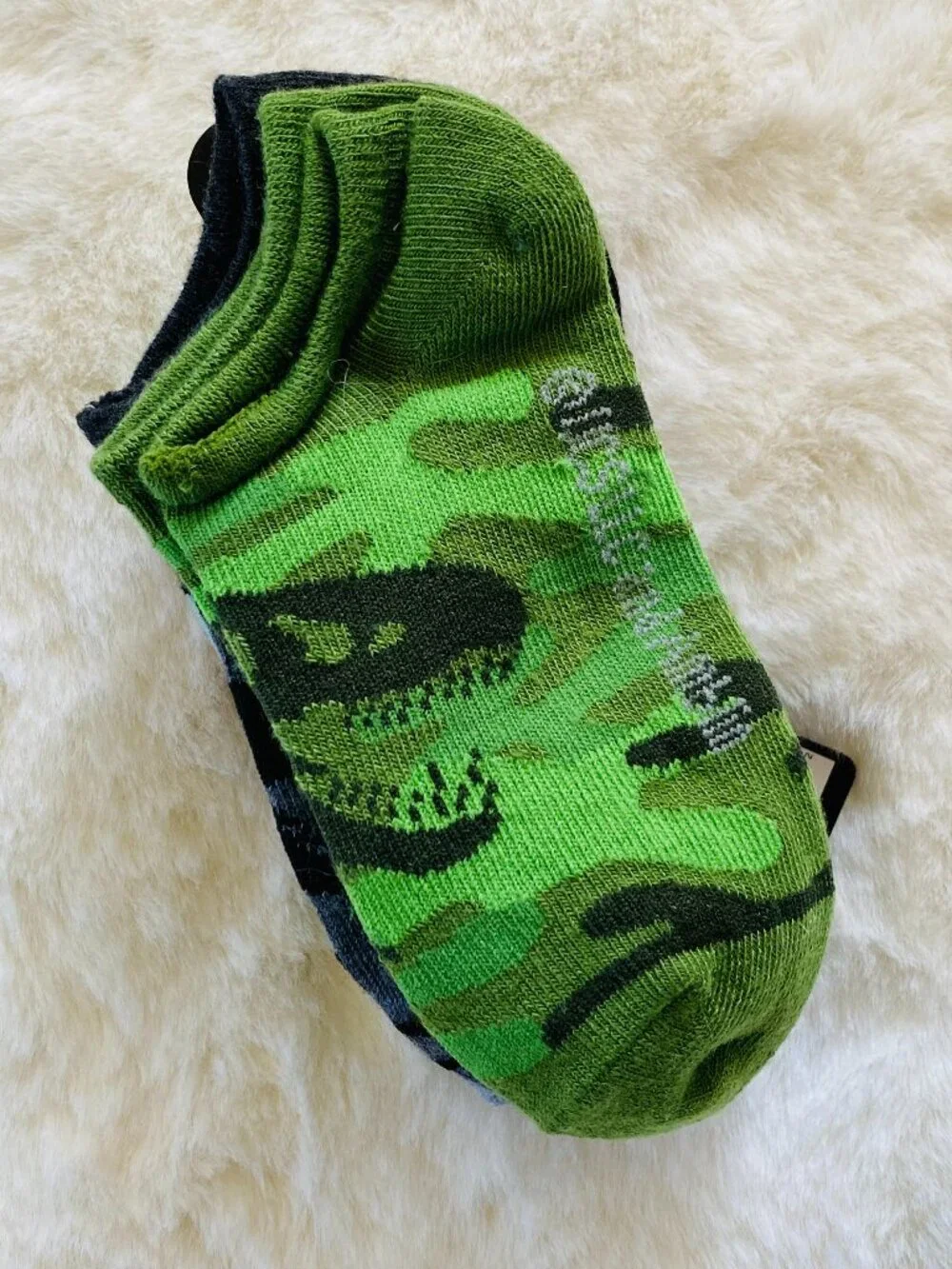 Jurassic World Boy's Socks 6-pack Show Size 9-2.5 No-Show Socks NEW Dinosaurs